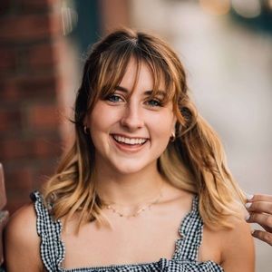 Meet your Posher, Julia